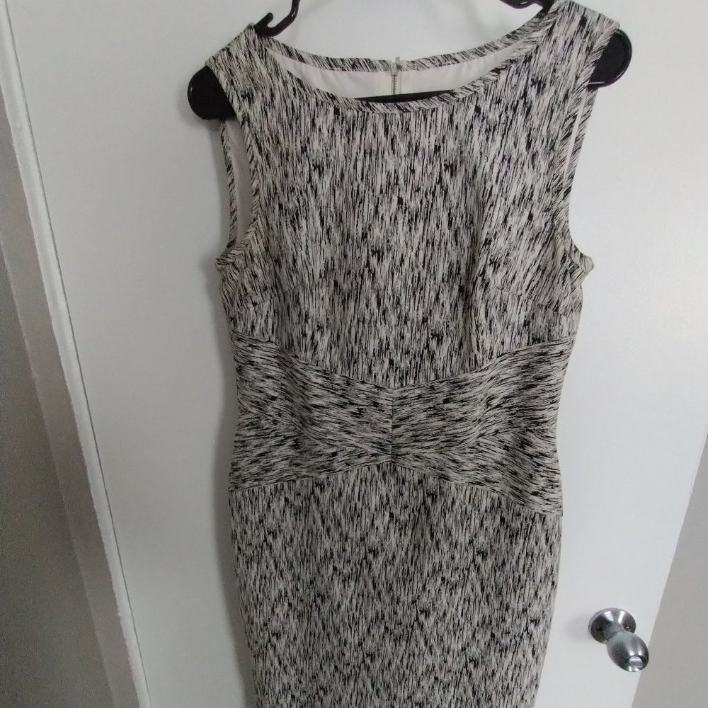 Printed White and Black Dress Alex Marie Size 6